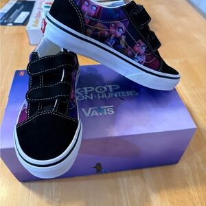 KPop Demon Hunters Vans Little Kids Old Skool V Shoes Size 1 Kids New with box